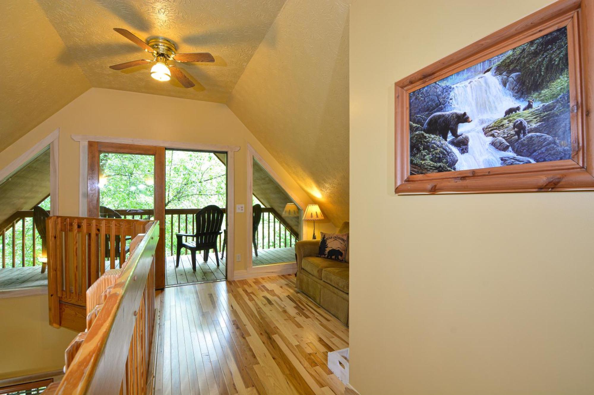 Bear Footin' On The Creek Villa Gatlinburg Room photo