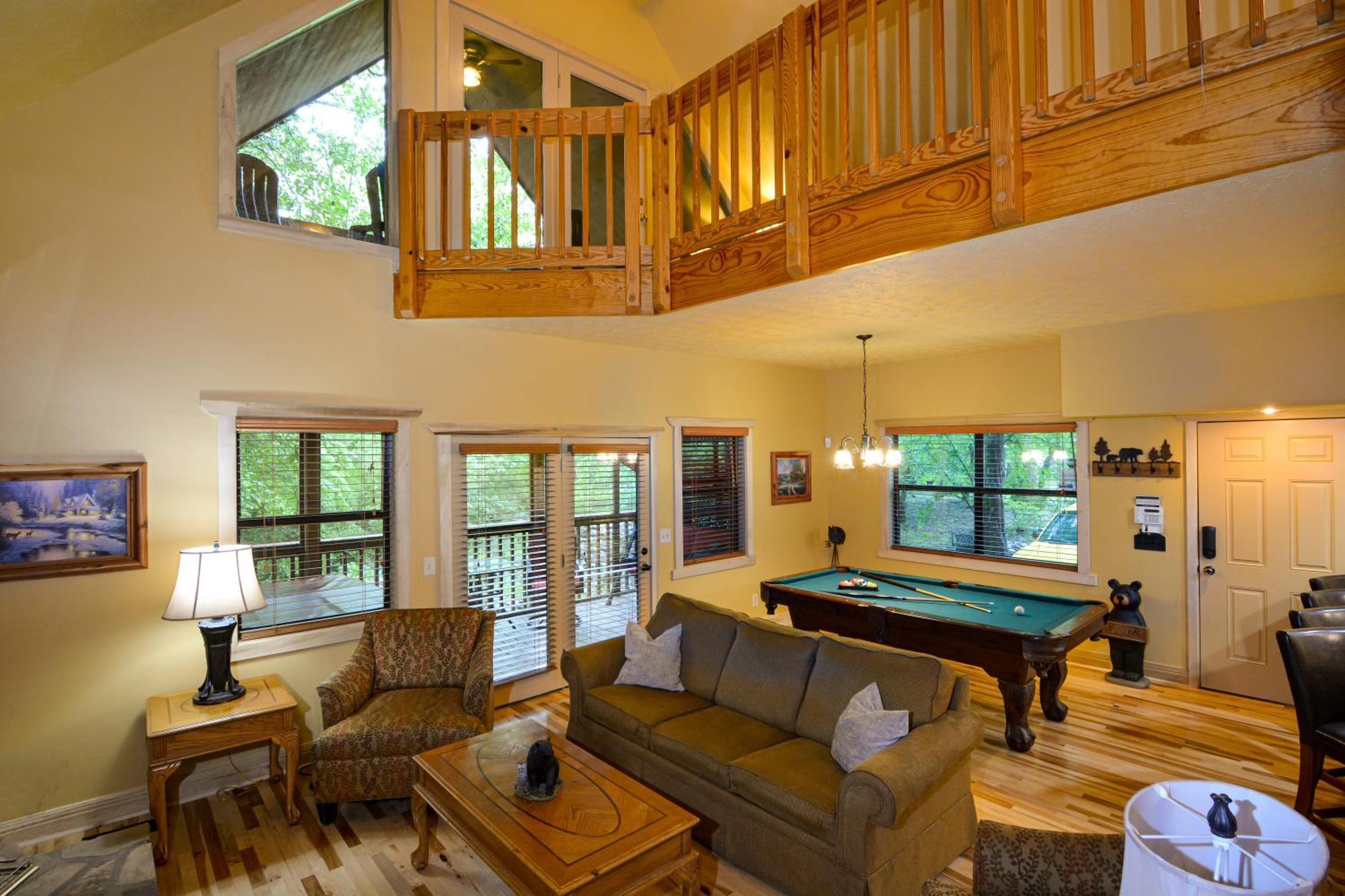 Bear Footin' On The Creek Villa Gatlinburg Room photo