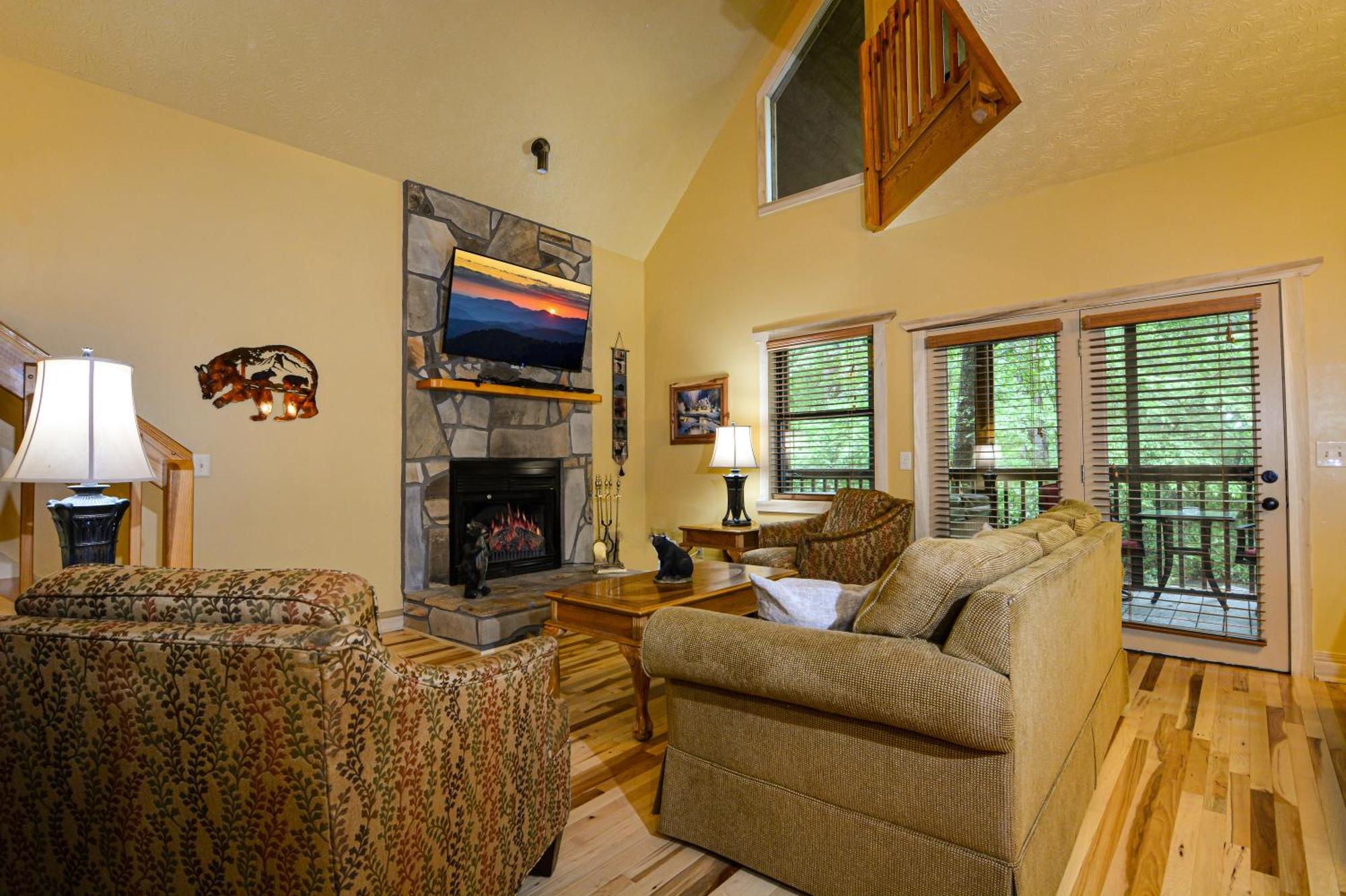 Bear Footin' On The Creek Villa Gatlinburg Room photo